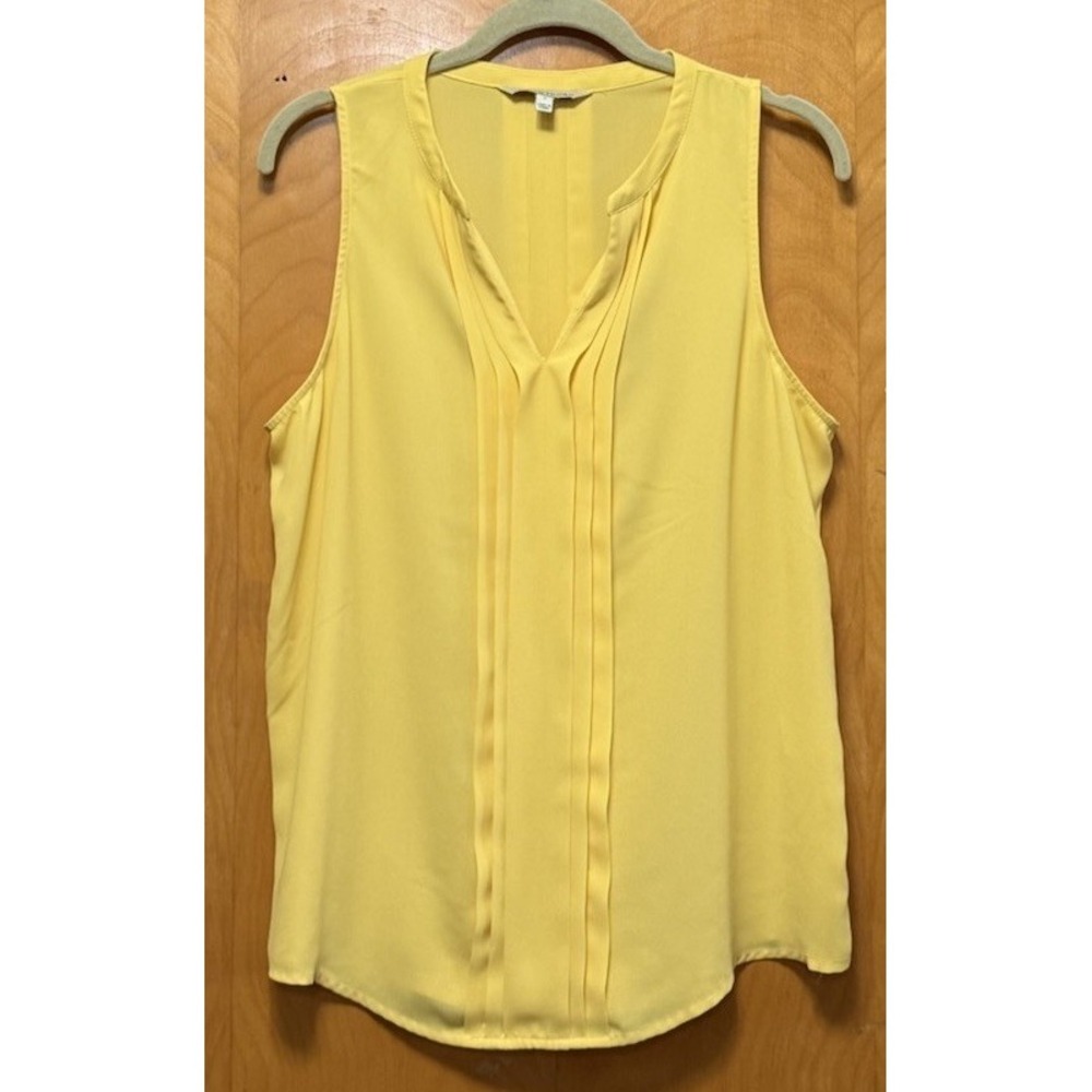 41‎ Hawthorn butter yellow Breyson split neck pleated sleeveless blouse womans M